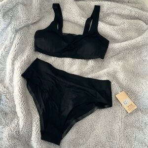 (3 pieces) One With Black Bikini Set